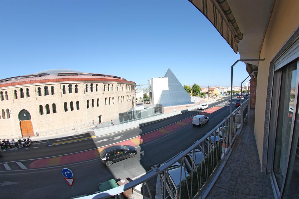 Apartamento El Mirlo Blanco Villena Esterno foto